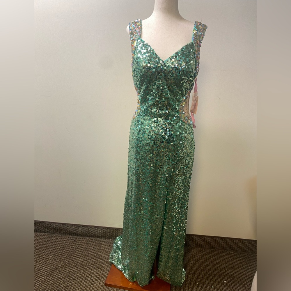 NWT Blush Prom 9791 - Sz 10 - Elegant Sequin Green Dress